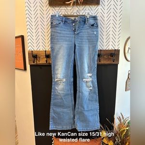 Like new KanCan size 15/31 distressed high waisted flare